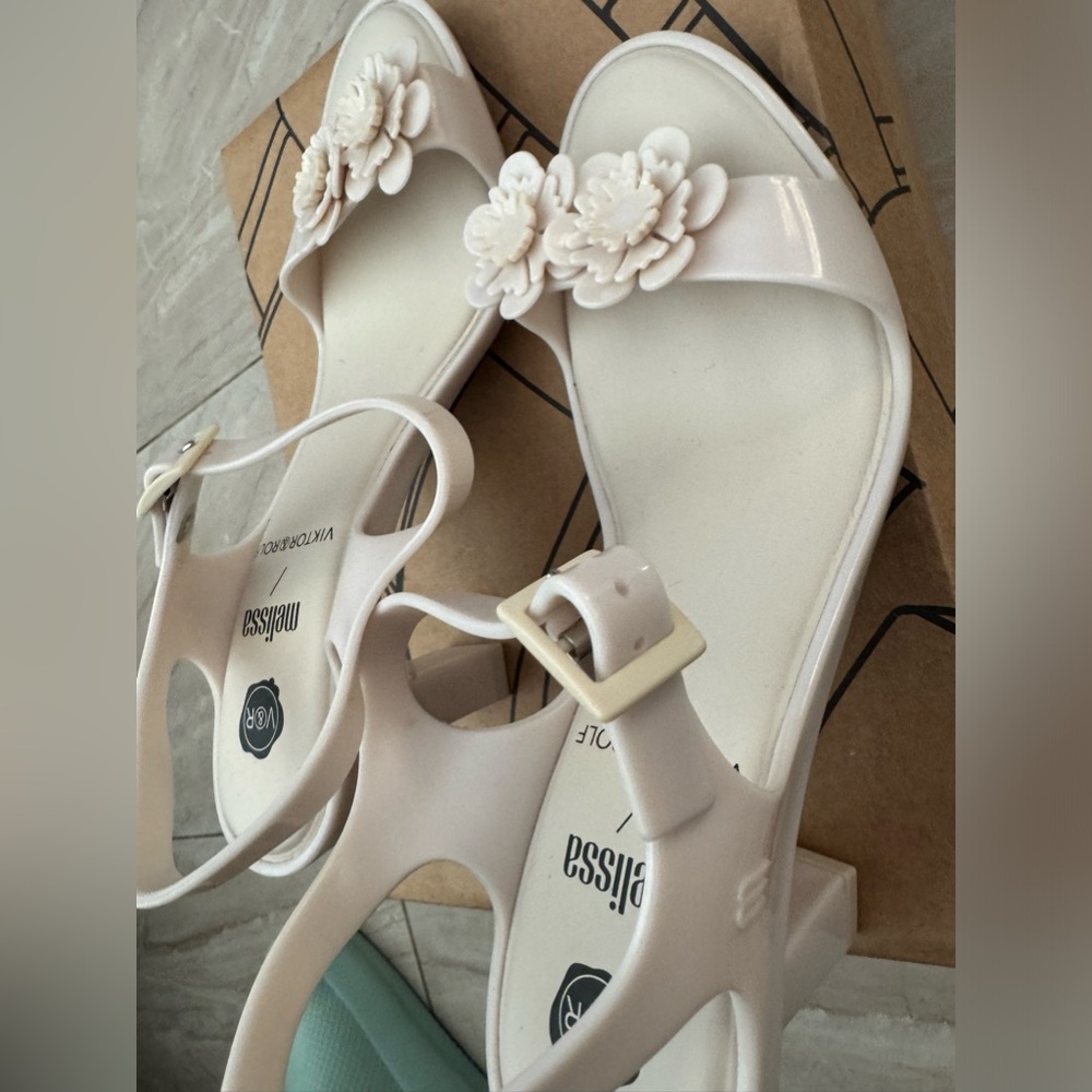 Melissa / Viktor & Rolf - Picture 3 of 14